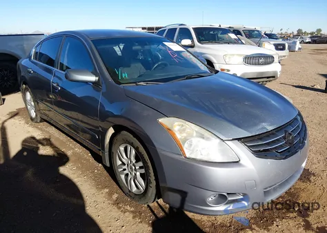 2011 Nissan Altima 2.5 S z USA, uszkodzony, nr VIN 1N4AL2AP9BN447635